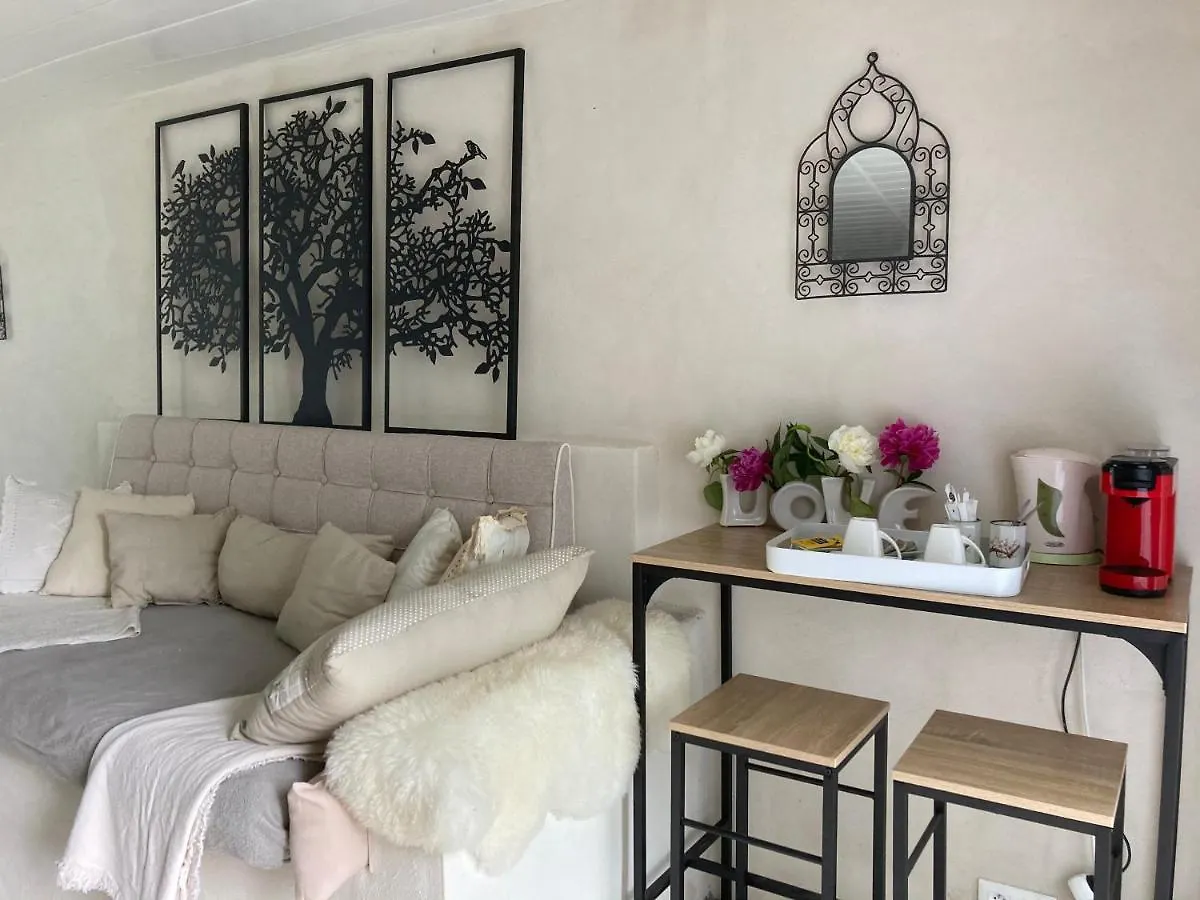 Cottage En Bordure De Riviere