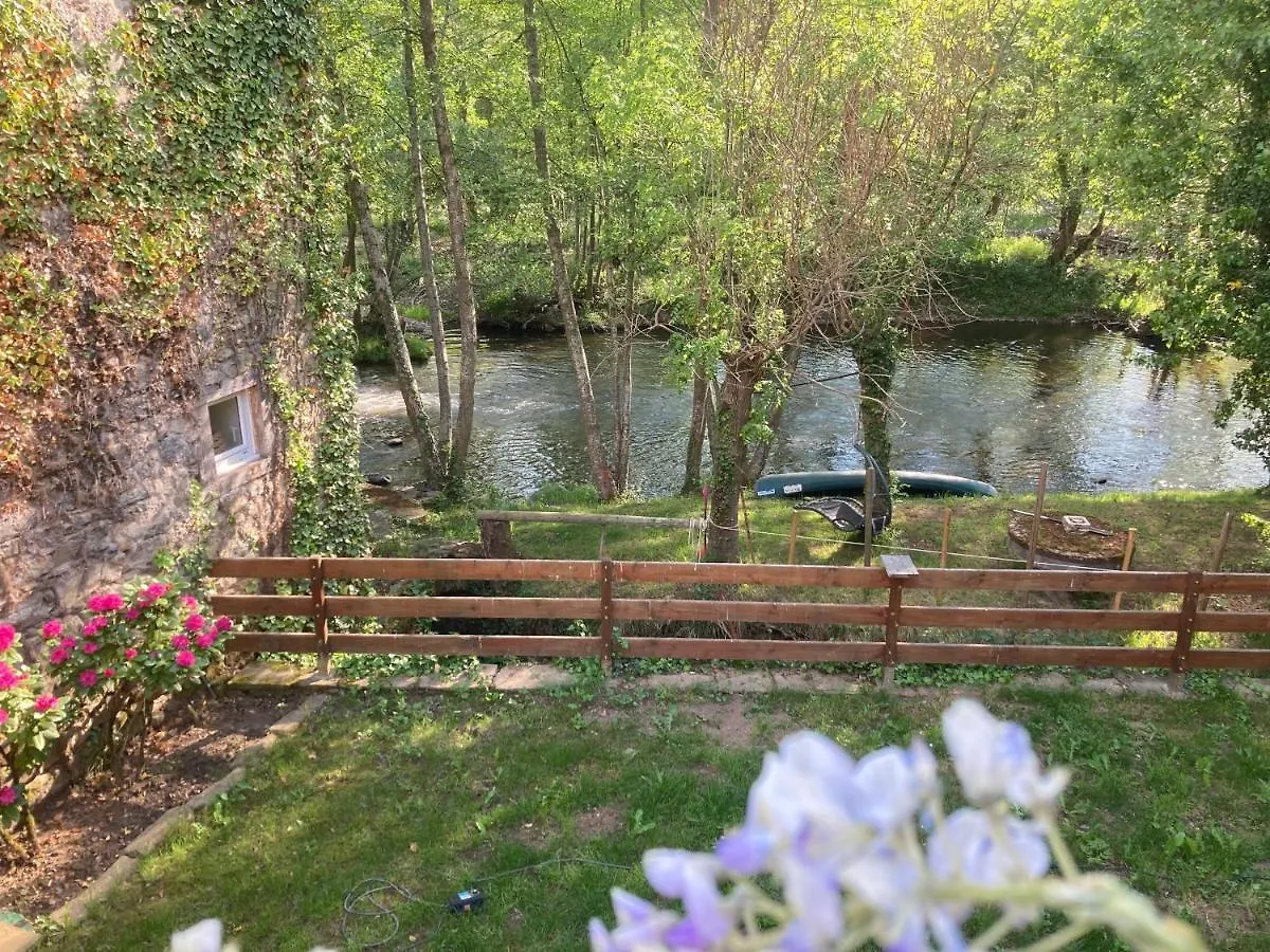 Cottage En Bordure De Riviere France