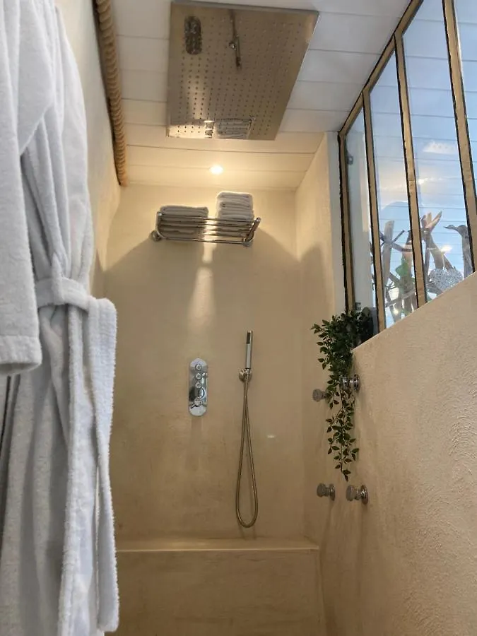 Cottage En Bordure De Riviere Apartment